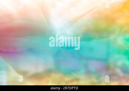 Farbenfroher, verschwommener abstrakter Hintergrund für das thailändische Neujahrsfest Songkran. Abstrakter heller Hintergrund in Regenbogenfarbe, farbige Disco-Lichter Stockfoto