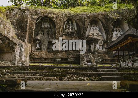 Historischer Pura Gunung Kawi Tempel. Bali antike Architektur, kawi Berg mit königlichen Gräbern Stockfoto