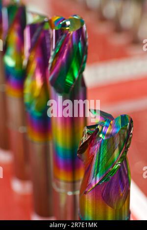 Rainbow mehrfarbiger Fräser für Metallbearbeitungswerkzeuge, Nahaufnahme Industrieausstellung Stockfoto