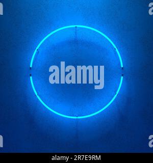 Farbenfrohe, runde geometrische Form, Rahmen mit Neonlichteffekt auf schwarzem Hintergrund, 3D-Darstellung. Stockfoto