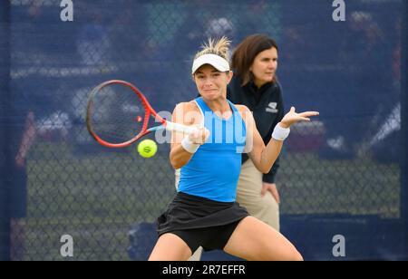 Marcela Zacarias (Mexiko) spielt in der ersten Runde bei der Surbiton Trophy, London, 6. Juni 2023. Stockfoto