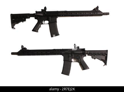 Angriffswaffe vom Typ AR-15 isoliert auf der linken und rechten Seitenansicht von Weiß Stockfoto