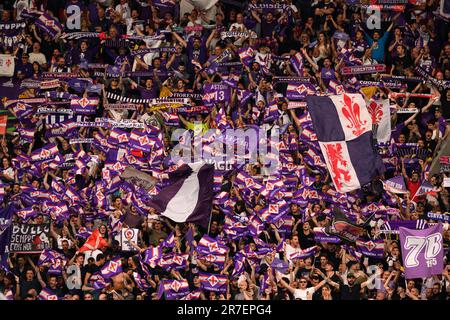 Prag, Tschechische Republik. 07. Juni 2023. Prag, Tschechische Republik, Juni 7. 2023: Fiorentina-Fans während des Finalspiels der UEFA Europa Conference League zwischen ACF Fiorentina und West Ham United in der Eden Arena i Prag, Tschechische Republik. (Vlastimil Vacek/SPP) Guthaben: SPP Sport Press Photo. Alamy Live News Stockfoto