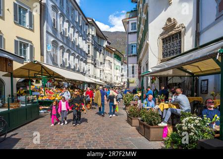 Piazza delle Erbe (Obstplatz), Bozen, Trentino-Alto Adige/Sudtirol, Italien Stockfoto