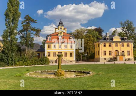 Brunnen und Teich am Schloss Belvedere in Weimar Stockfoto