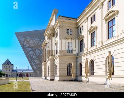 Militärhistorisches Museum der Bundeswehr - Dresdner Militärmuseum der Streitkräfte. Architekt Daniel Libeskind fügte einen dramatischen Keil hinzu. Stockfoto