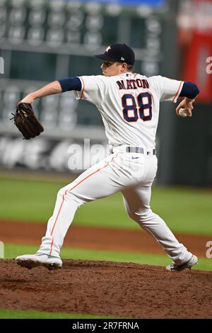 Der Houston Astros Relief Pitcher Phil Maton (88) ist der Sieger im 9. Inning während des MLB-Spiels zwischen den Washington Nationals Stockfoto