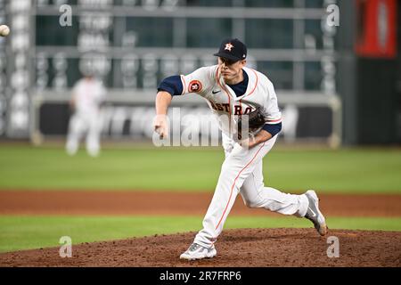 Der Houston Astros Relief Pitcher Phil Maton (88) ist der Sieger im 9. Inning während des MLB-Spiels zwischen den Washington Nationals Stockfoto