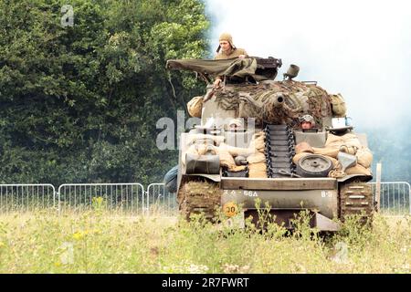 Die weltweit größte jährliche militärische Reenactment Veranstaltung begann seinen fünf-Tage-Lauf The War and Peace Show in Hop Farm, Paddock Wood, Kent im Vereinigten Königreich 18.July.2012 Enthusiasten aus der ganzen Welt in historischen Kostümen und Accessoires teilnehmen in fünf Tagen von mock Schlachten und Szenen aus der ersten und zweiten Weltkrieg. Stockfoto