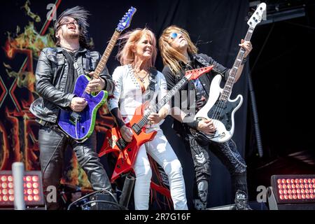 Solvesborg, Schweden. 08., Juni 2023. Die amerikanische Sängerin und Gitarrist Lita Ford führt während des schwedischen Musikfestivals Sweden Rock Festival 2023 in Solvesborg ein Live-Konzert auf. (Foto: Gonzales Photo - Terje Dokken). Stockfoto