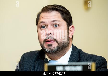 Washington, Usa. 15. Juni 2023. USA Repräsentant Ruben Gallego (D-AZ) bei einer Anhörung des House Natural Resources Committee im U.S. Capitol. (Foto: Michael Brochstein/Sipa USA) Guthaben: SIPA USA/Alamy Live News Stockfoto