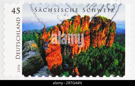 MOSKAU, RUSSLAND - JUNI 8 2023: Poststempel gedruckt in Deutschland zeigt die sächsische Schweiz, 2016-Serie in Wilddeutschland, ca. 2016 Stockfoto