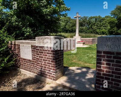 Der Friedhof Devonshire markiert die Position eines britischen Grabens, der die deutschen Positionen während des Ersten Weltkriegs am ersten Tag der Schlacht an der Somme übersah Stockfoto