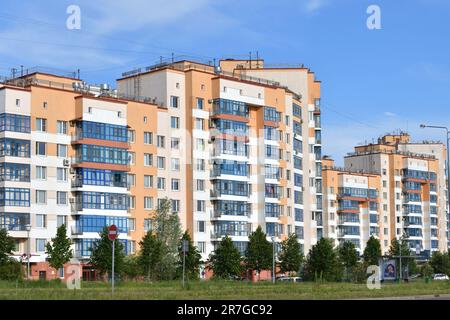 Moskau, Russland - 11. Juni. 2023. 23s. Mikrobezirk im Verwaltungsbezirk Zelenograd Stockfoto