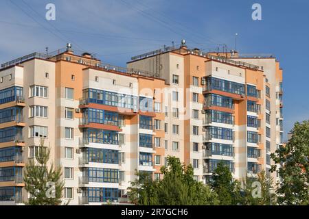 Moskau, Russland - 11. Juni. 2023. 23s. Mikrobezirk im Verwaltungsbezirk Zelenograd Stockfoto