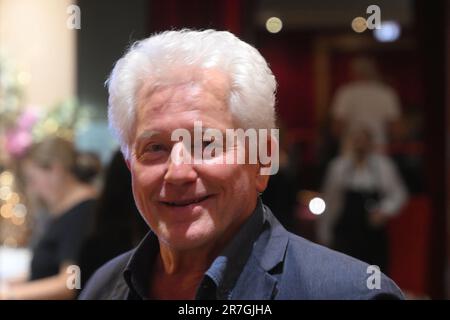 München, Deutschland. 15. Juni 2023. Schauspieler Miroslav Nemec feiert Abschied und Geburtstagsfeier von G. Dingler (Radio Gong) im GOP Varieté Theater. Kredit: Felix Hörhager/dpa/Alamy Live News Stockfoto