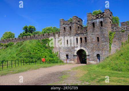 Cardiff Castle North Gate, Cardiff, South Wales, Großbritannien Stockfoto