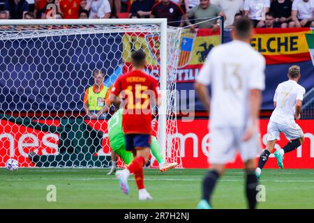 15-06-2023: Sport: Spanje gegen Italie ENSCHEDE, NIEDERLANDE - JUNI 15: Davide Frattesi (Italien) trifft, aber das Tor ist während des Spiels UEFA N nicht zulässig Stockfoto