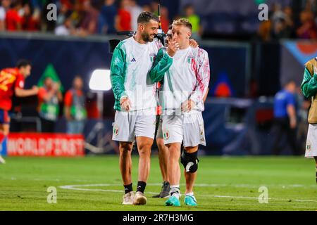 15-06-2023: Sport: Spanje gegen Italie ENSCHEDE, NIEDERLANDE - JUNI 15: Leonardo Spinazzola (Italien) und Davide Frattesi (Italien) während des Spiels UEFA Nat Stockfoto