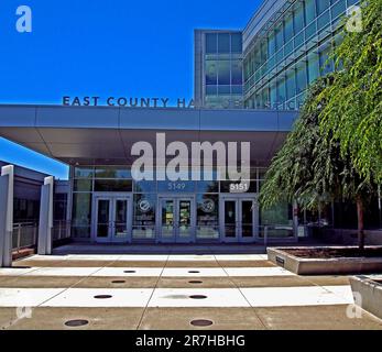 Eintritt zum East County Hall of Justice Superior Court of California, County of Alameda, Dublin, Kalifornien Stockfoto