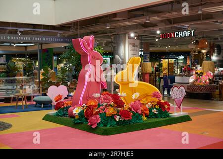 BANGKOK, THAILAND - CIRCA APRIL 2023: Siam Discovery Shopping Center. Stockfoto