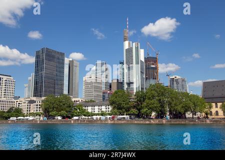 Blick auf die Skyline von Frankfurt am Main Stockfoto