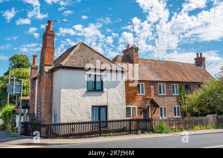 Alte Steinhäuser am Stadtrand von Newbury. Berkshire, England Stockfoto