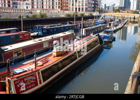 Kleine private Wohnanlegestelle in Three Mills in der Nähe von Stratford, London Stockfoto