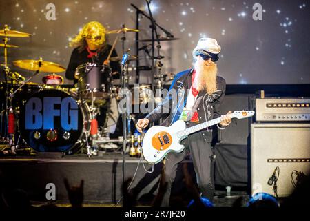 Oslo, Norwegen. 15. Juni 2023. Billy Gibbons und die BFG führen ein Live-Konzert in Sentrum Scene in Oslo auf. Hier sehen Sie den Sänger und Musiker Billy Gibbons live auf der Bühne. (Foto: Gonzales Photo/Alamy Live News Stockfoto