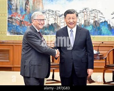 Peking, China. 16. Juni 2023. Der chinesische Präsident Xi Jinping trifft sich am 16. Juni 2023 mit Bill Gates, dem Co-Vorsitzenden der Bill & Melinda Gates Foundation, in Peking, Hauptstadt Chinas. Kredit: Yin Bogu/Xinhua/Alamy Live News Stockfoto