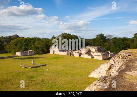 Majestätische Maya-Ruinen in Kabah, Mexiko Stockfoto