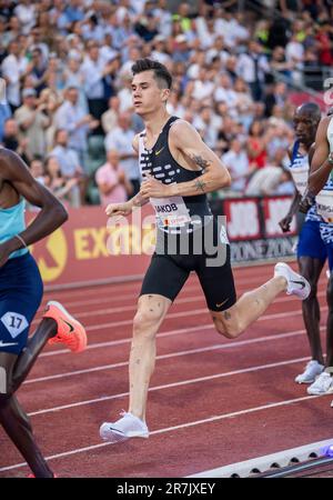 Jakob Ingebrigtsen aus Norwegen nimmt am 15. Juni 2023 an der 1500m der Männer in einem neuen PB und World Lead bei den Oslo Bislett Games, Wanda Diamond League, Bislett Stadium, Oslo Norwegen Teil. Foto: Gary Mitchell Stockfoto