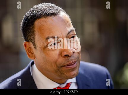 Den Haag, Niederlande. 16. Juni 2023. Franc Weerwind, Minister für Rechtsschutz, im Binnenhof vor der wöchentlichen Tagung des Ministerrates. ANP SEM VAN DER WAL/Alamy Live News niederlande out - belgien out Stockfoto