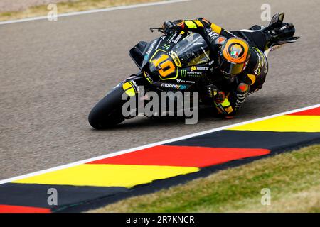 Sachsenring, Hohenstein-Ernstthal, Sachsen, Deutschland. 16. Juni 2023. 2023 Deutscher MotoGP, Freier Trainingstag; Nummer 10 Mooney VR46 Rennfahrer Luca Marini während der Übung 1 Gutschrift: Action Plus Sports/Alamy Live News Stockfoto