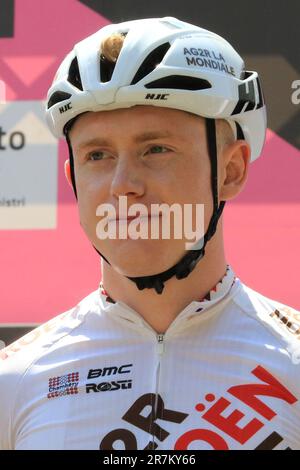 Pergine Valsugana, Italien. 16. Juni 2023. 2023 Giro Next Gen - UCI U-23 European Tour Road Cycling 2023; Lawton Henry (GBR) Kredit: Action Plus Sports/Alamy Live News Stockfoto