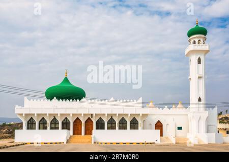 Kunstvoll verzierte Moschee in Taqah, Gouvernement Dhofar, Oman Stockfoto