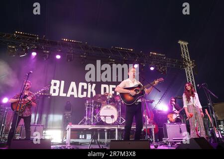 Black Deer Festival, Kent, Großbritannien - 16. Juni 2023. Damian Lewis spielt einen Song aus seinem Album Mission Creep, das heute veröffentlicht wurde. Kredit: Jill O'Donnell/Alamy Live News Stockfoto