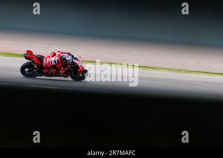 Sachsenring, Hohenstein-Ernstthal, Sachsen, Deutschland. 16. Juni 2023. 2023 Deutscher MotoGP, Freier Trainingstag; Nummer 23 Ducati Lenovo Teamreiterin Enea Bastianini während der Übung 2 beim deutschen MotoGP Credit: Action Plus Sports/Alamy Live News Stockfoto