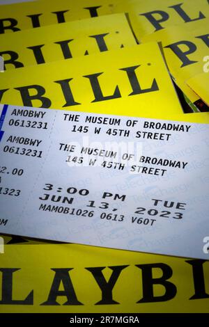 Noch lebenslange Eintrittskarten für das Museum of Broadway auf A-Bed Playbill, 2023, New York City, USA Stockfoto