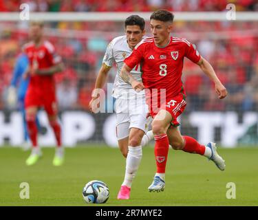 Cardiff, Großbritannien. 20. November 2022. Harry Wilson #8 of Wales bricht beim UEFA Euro Qualifiers-Spiel Wales gegen Armenien im Cardiff City Stadium, Cardiff, Großbritannien, am 16. Juni 2023 (Foto von Gareth Evans/News Images) in Cardiff, Großbritannien, am 11./20. Juni 2022. (Foto: Gareth Evans/News Images/Sipa USA) Guthaben: SIPA USA/Alamy Live News Stockfoto