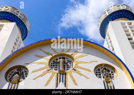 Mexiko, malerische, farbenfrohe Kolonialarchitektur der Acapulco Straßen im historischen Stadtzentrum. Stockfoto