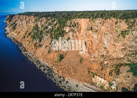 Luftaufnahme der Klippen der Grand Manan Island, New Brunswick, Kanada Stockfoto