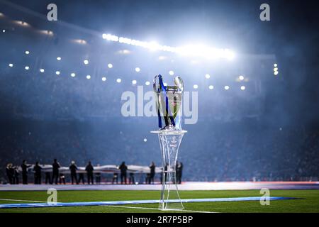 Istanbul, Türkei. 10. Juni 2021 Die Trophäe der Champions League wird vor dem letzten Fußballspiel der UEFA Champions League zwischen dem FC Manchester City und dem FC Internazionale gesehen. Kredit: Nicolò Campo/Alamy Live News Stockfoto