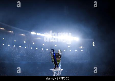 Istanbul, Türkei. 10. Juni 2021 Die Trophäe der Champions League wird vor dem letzten Fußballspiel der UEFA Champions League zwischen dem FC Manchester City und dem FC Internazionale gesehen. Kredit: Nicolò Campo/Alamy Live News Stockfoto