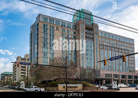 Montgomery, Alabama, USA – Feb. 7, 2023: Blick auf das Resaissance Montgomery Hotel and Spa im Convention Center im historischen Zentrum von Montgomery, Alab Stockfoto