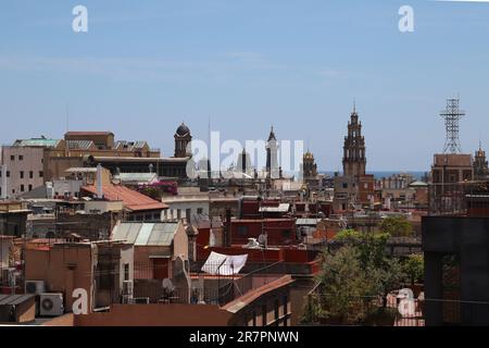 Barcelona, Spanien, die Skyline der Altstadt von den Dächern der alten Kathedrale Stockfoto