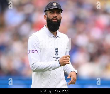 Moeen Ali of England während des LV= Insurance Ashes First Test Series Day 2 England gegen Australien in Edgbaston, Birmingham, Großbritannien, 17. Juni 2023 (Foto von Craig Thomas/News Images) Stockfoto