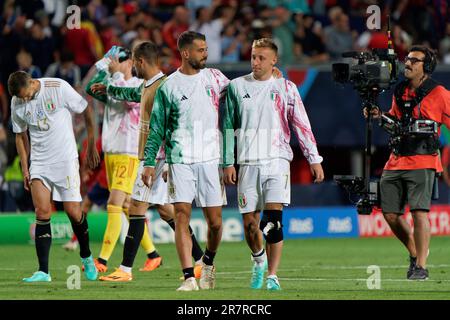 Leonardo Spinazzola (Italien) und Davide Frattesi (Italien) beim Halbfinale – Spanien gegen Italien, Fußballspiel der UEFA Nations League in Enschede, Niederlande, Juni 15 2023 Stockfoto