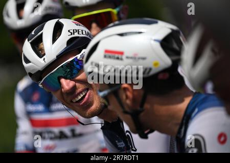 Durbuy, Belgien. 17. Juni 2023. Belgischer Tim Declercq von Soudal Quick-Step, abgebildet zu Beginn der 4. Etappe des Radrennens Baloise Belgium Tour, von und nach Durbuy (172, 6 km) am Samstag, den 17. Juni 2023. BELGA FOTO DAVID STOCKMAN Kredit: Belga News Agency/Alamy Live News Stockfoto