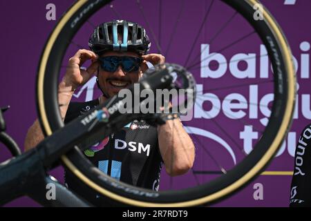 Durbuy, Belgien. 17. Juni 2023. Deutscher John Degenkolb vom Team DSM, abgebildet zu Beginn der Stufe 4 des Radrennen der Baloise Belgium Tour, von und nach Durbuy (172, 6 km) am Samstag, den 17. Juni 2023. BELGA FOTO DAVID STOCKMAN Kredit: Belga News Agency/Alamy Live News Stockfoto